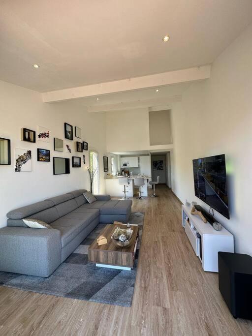 L'Atelier Marin Sur Le Port Des Marines Apartment Коголен Екстериор снимка